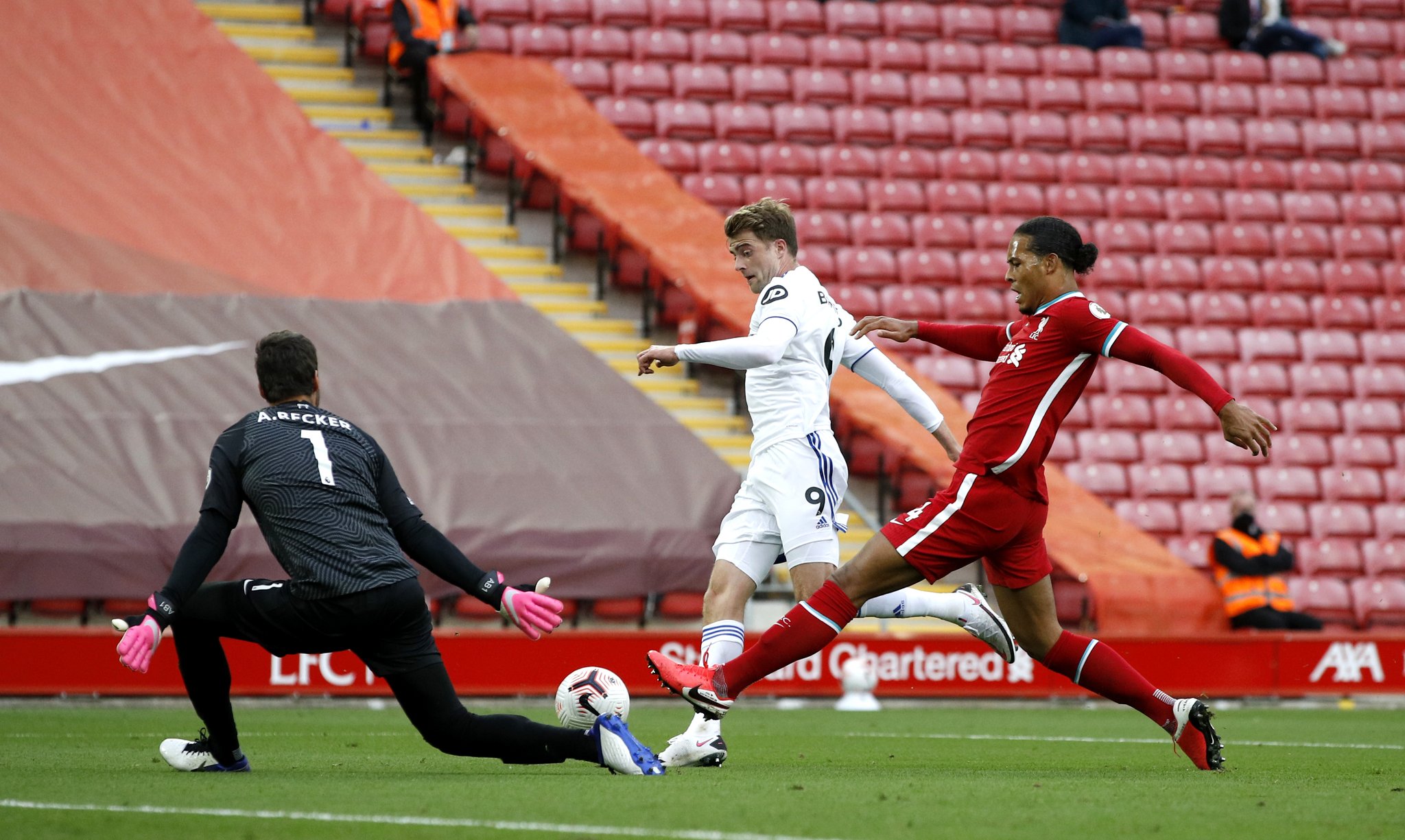 壇的地位更 壇的地位更